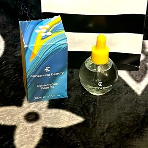Conserving beauty facial oil